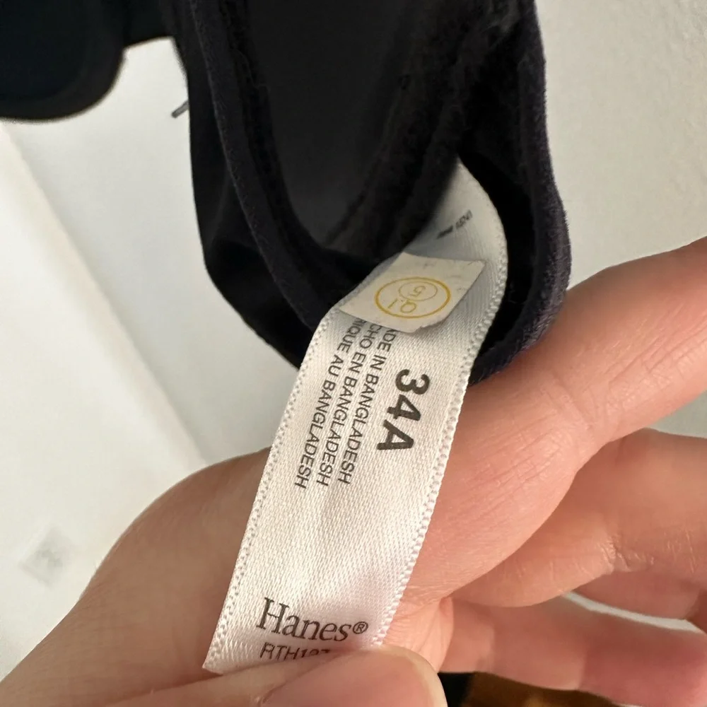 Hanes 34A bra nwt